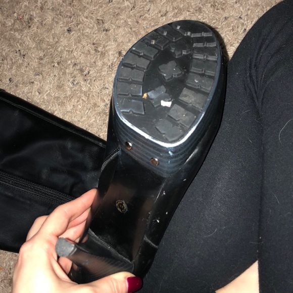 Black knee high boots - Picture 2 of 4